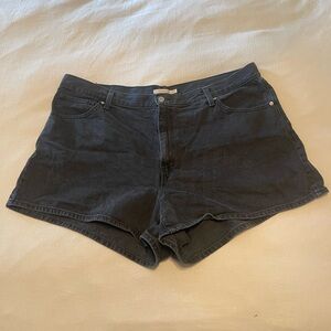 Levi’s high waisted mom shorts black denim 24W